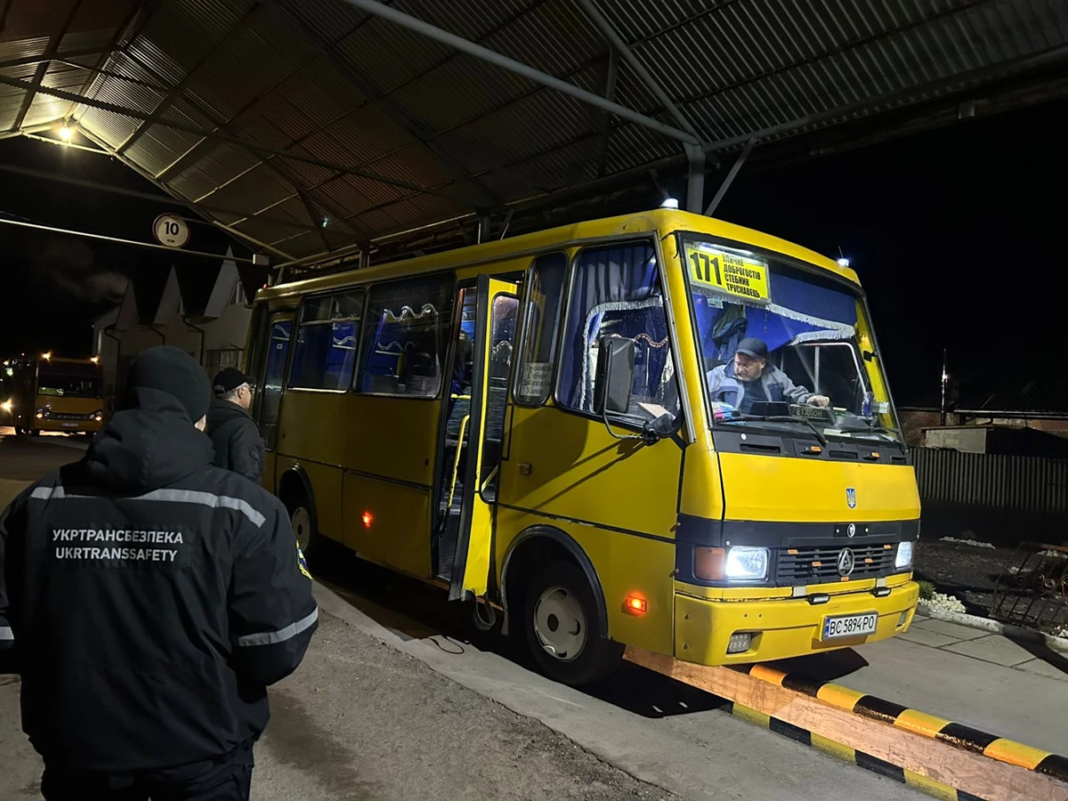 Через несправні автобуси перевізник з Дрогобиччини отримав шість штрафів