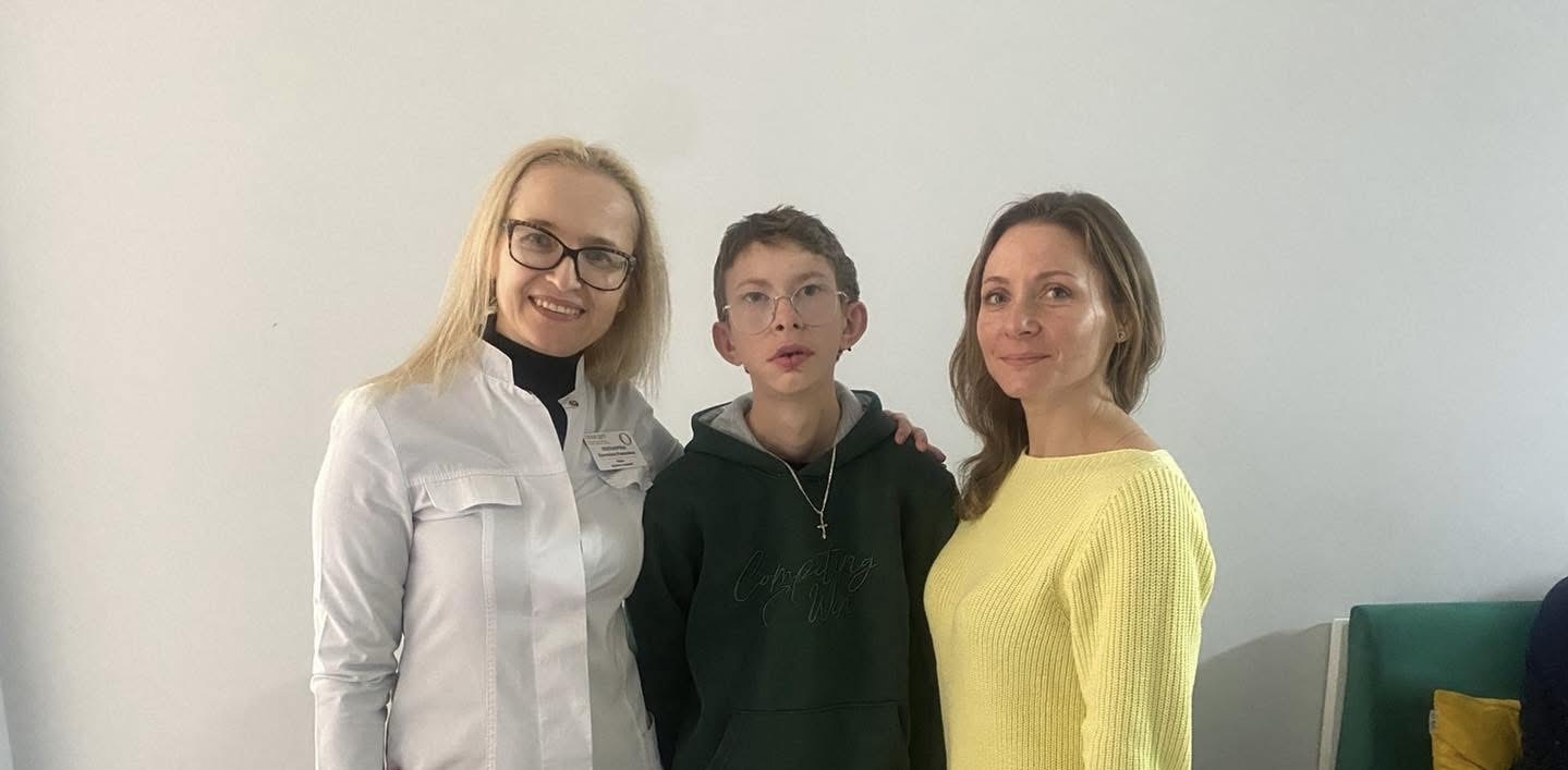 “Обличчя ельфа”: львівські лікарі прооперували підлітка з генетичним синдромом Вільямса-Бойрена