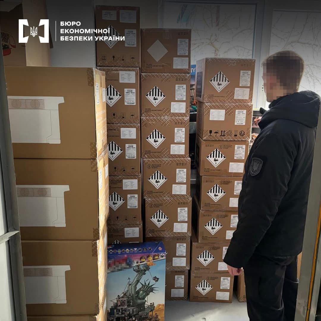 На Львівщині перекрили канал контрабанди побутової техніки вартістю понад 32 млн грн