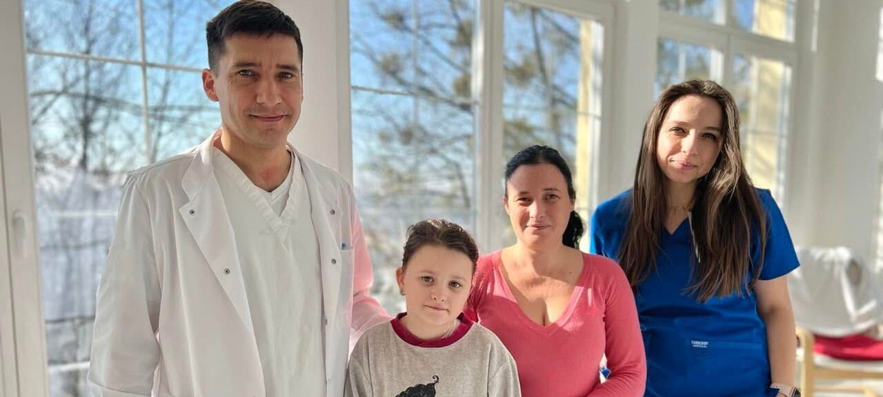 Пухлинне утворення, яке могло перерости у агресивну хворобу: львівські хірурги врятували 10-річну дівчинку