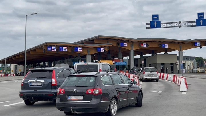На кордоні з Польщею фіксують рекордні черги на вʼїзд до України