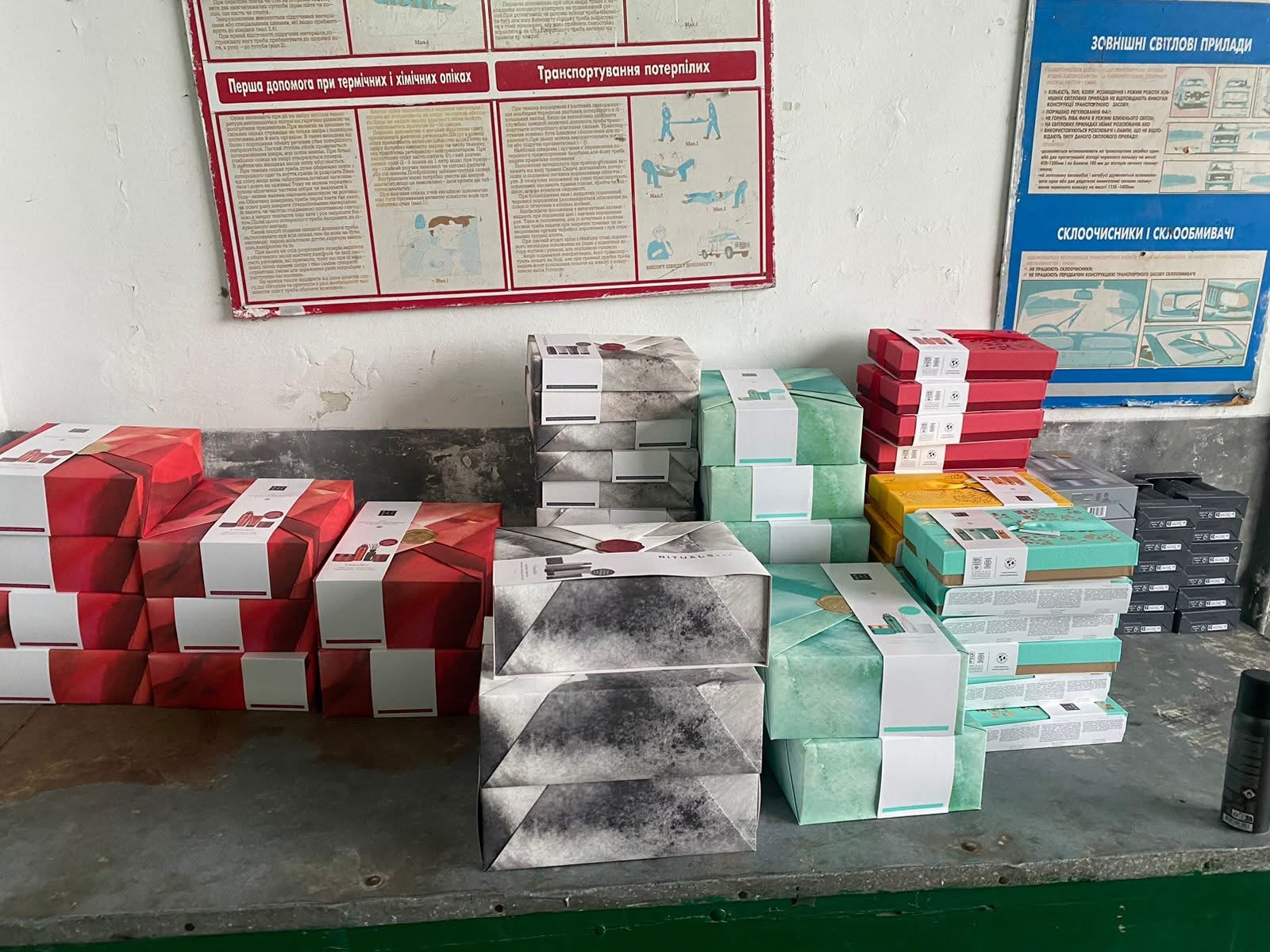 Косметики та техніки на 1,5 мільйона: яку контрабанду зупинили митники на кордоні перед святами