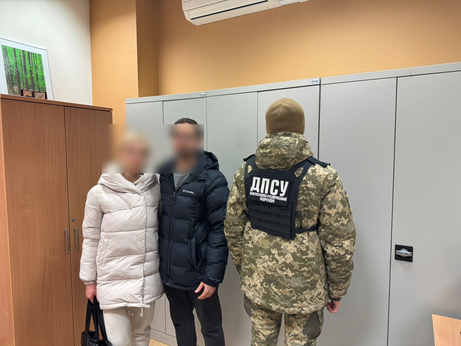 На кордоні з Польщею викрили одразу три псевдоподружжя