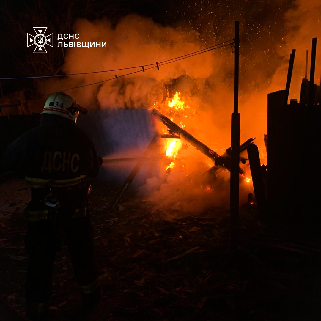У Шептицькому районі в палаючому будинку загинув 38-річний чоловік