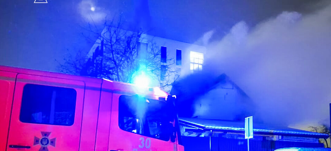 57-річний чоловік отримав опіки внаслідок пожежі у Львові (ВІДЕО)