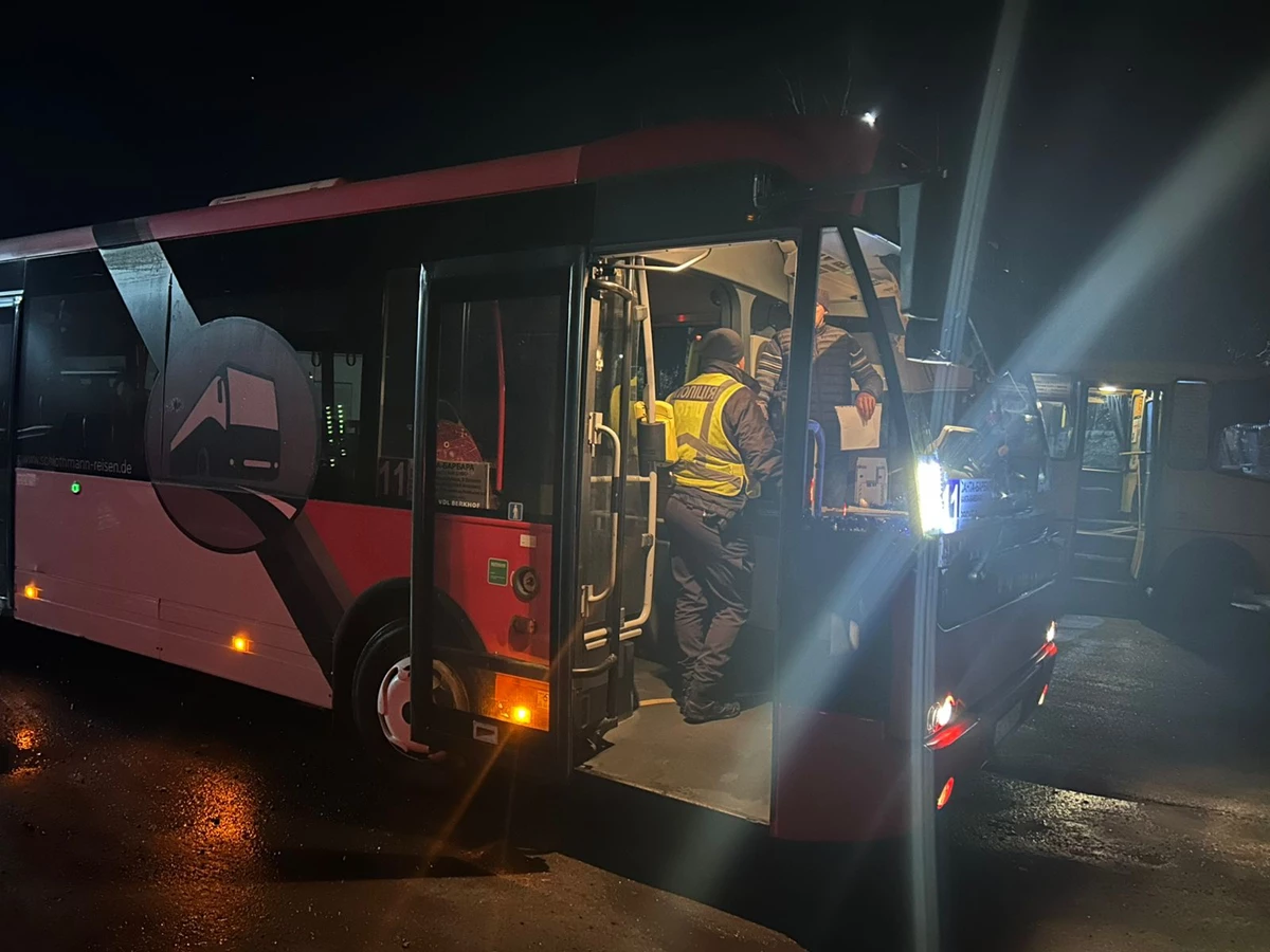 Трьох львівських перевізників перевірили на готовність до роботи в зимовий період: які порушення знайшли