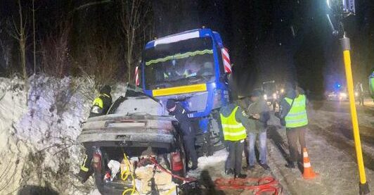 У потрійній ДТП на Золочівщині загинула водійка Volkswagen Sharan та постраждала дитина