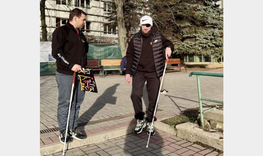 У Львові допомагають відновитися Захиснику, який втратив на війні зір