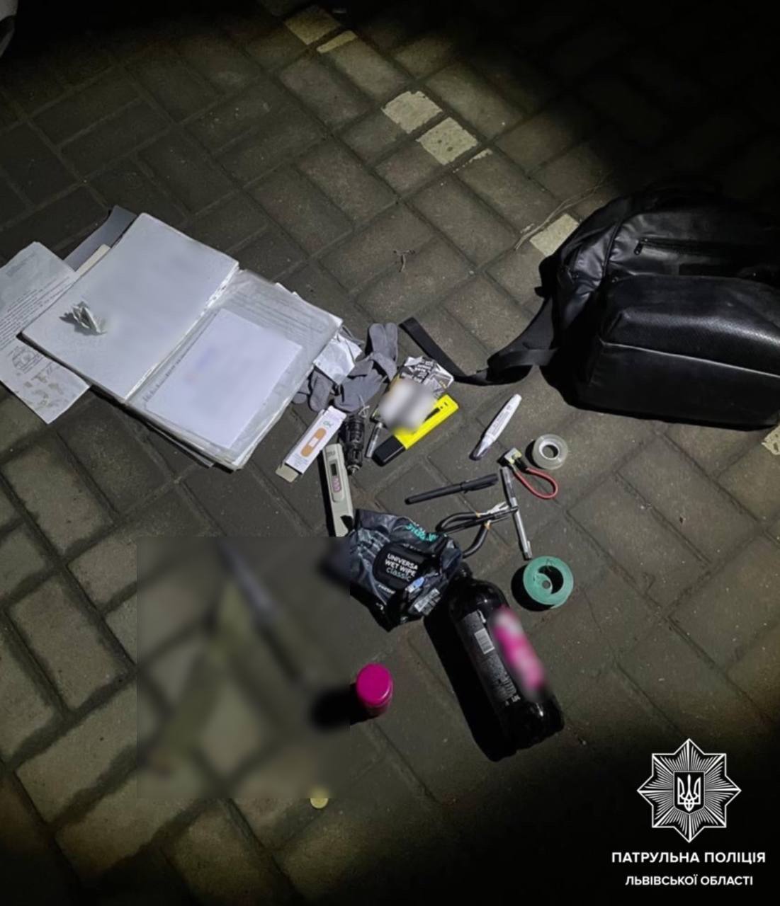 Під час комендантської години викрили двох чоловіків, які вкрали документи з автівки у Львові