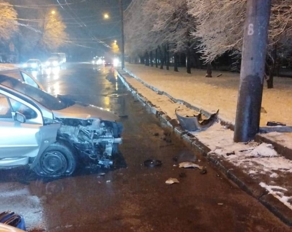 У Львові на вул. Виговського перекритий рух через ДТП з потерпілими