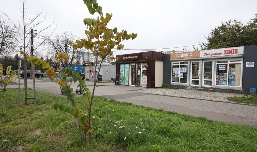 Ще два незаконні МАФи демонтували у Львові