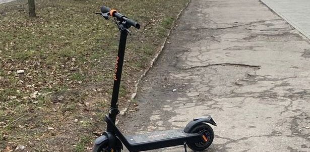 У Львові п’яний чоловік на електросамокаті збив бабусю