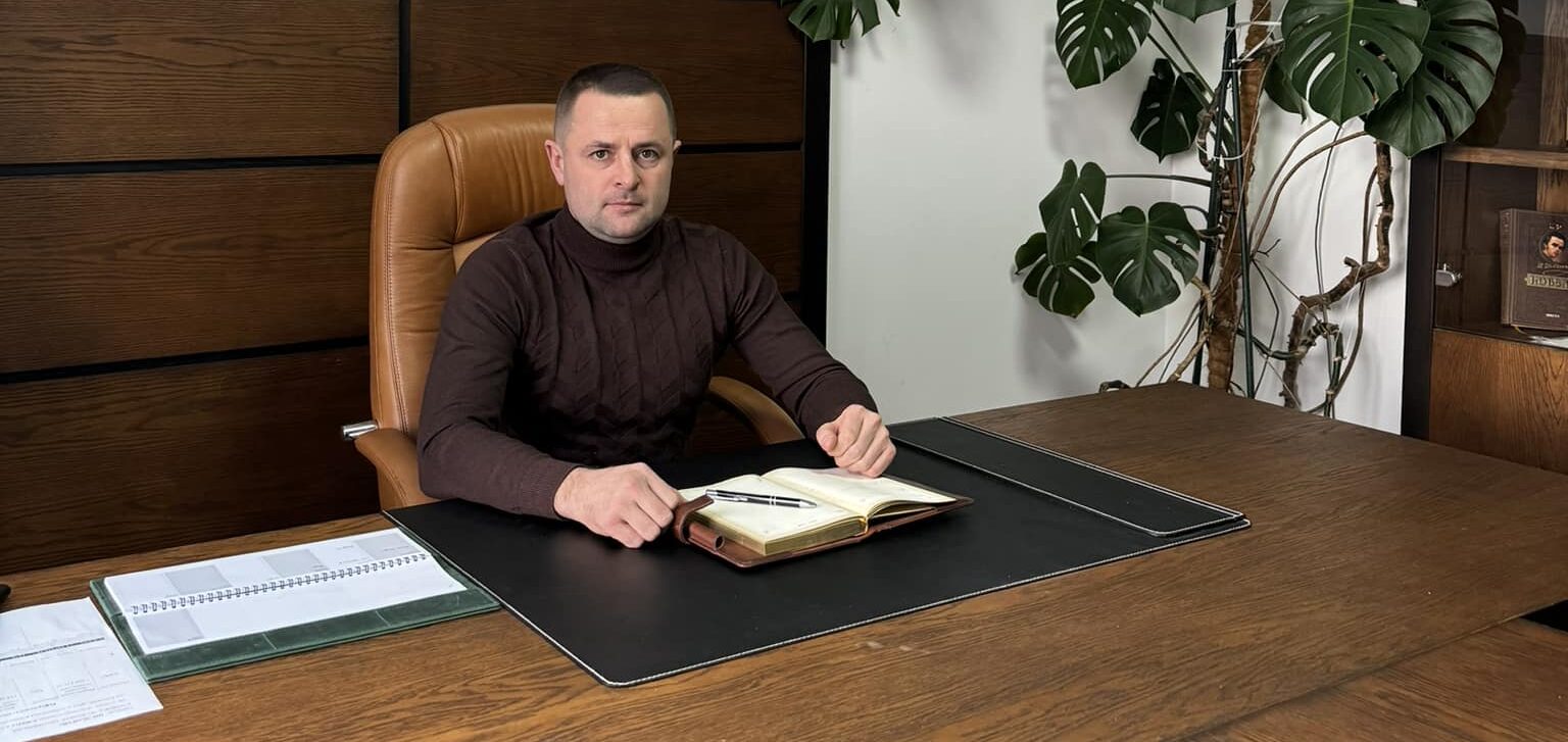 Затриманий на хабарі заступник Дубневича повернувся на роботу