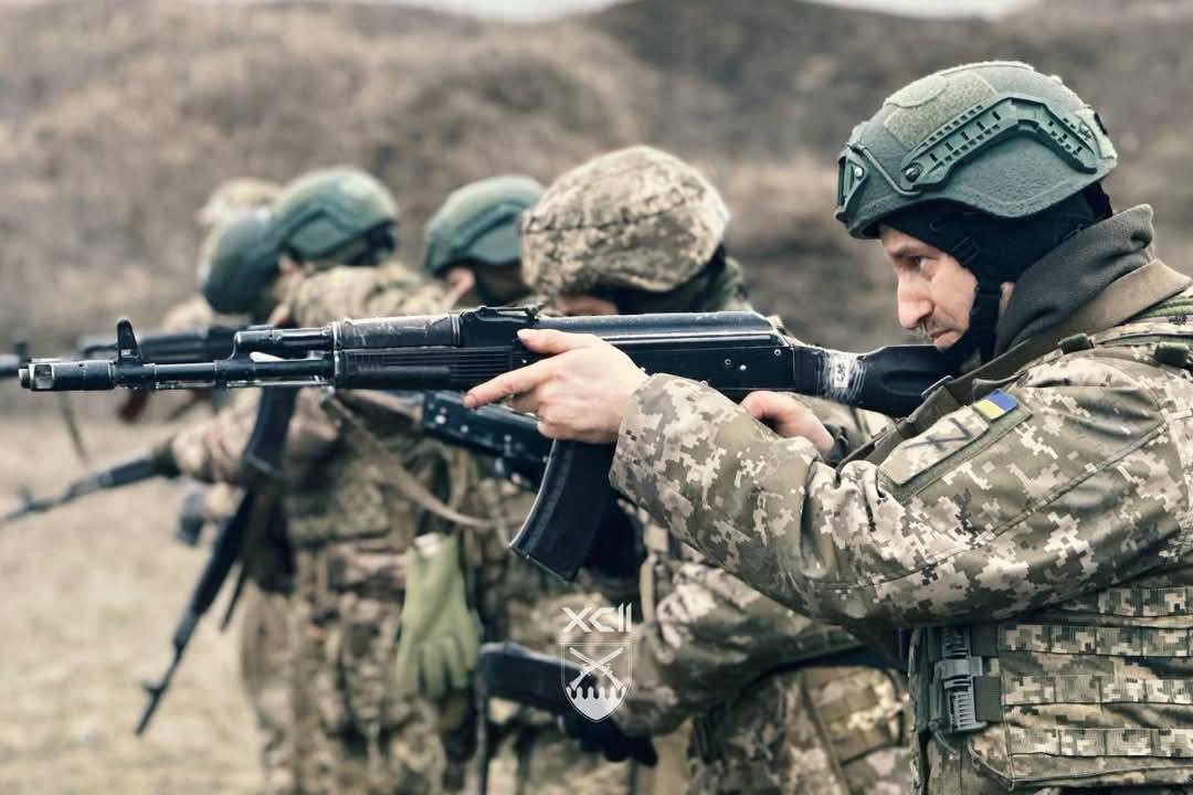Втрати ворога: напередодні Захисники знищили ще 1280 окупантів та спалили 52 артсистеми