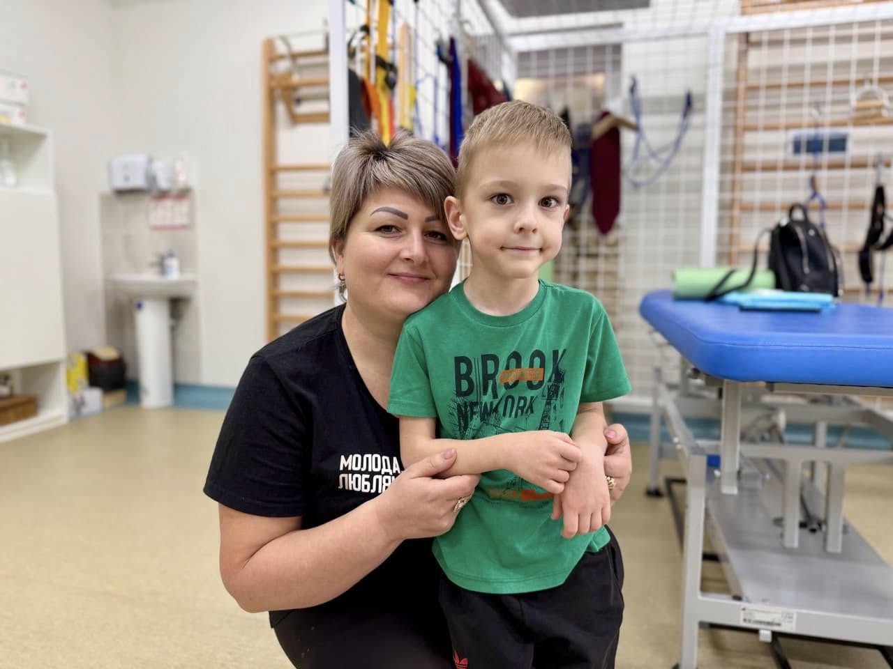 У Львові реабілітологи успішно допомагають 5-річному хлопчику із ДЦП