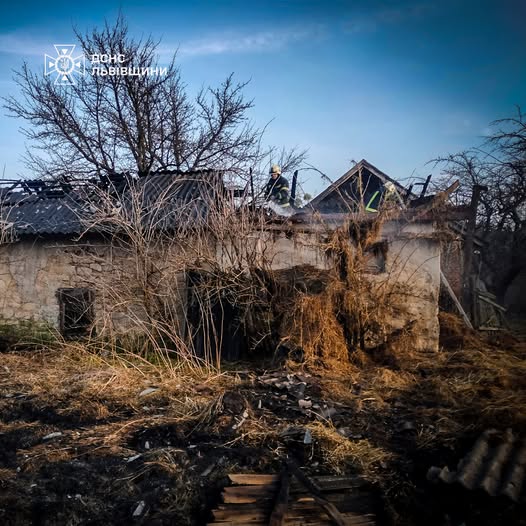 У Львівському районі сталася пожежа в господарській будівлі