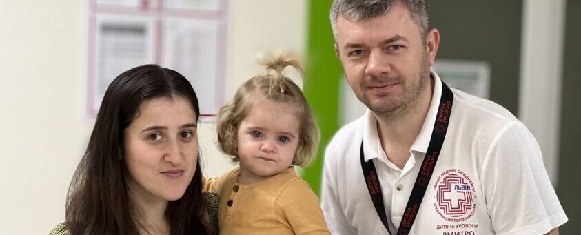 Замість нирки були численні пухлини: у Львові прооперували 1-річну дівчинку з мультикістозом