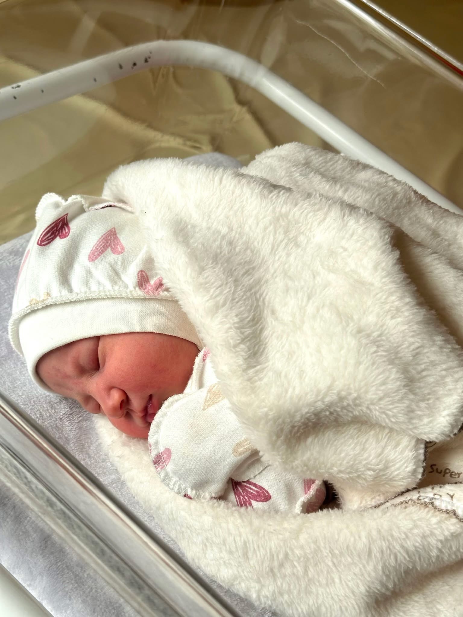 У Львові лікарі допомогли народити жінці 7-му дитину