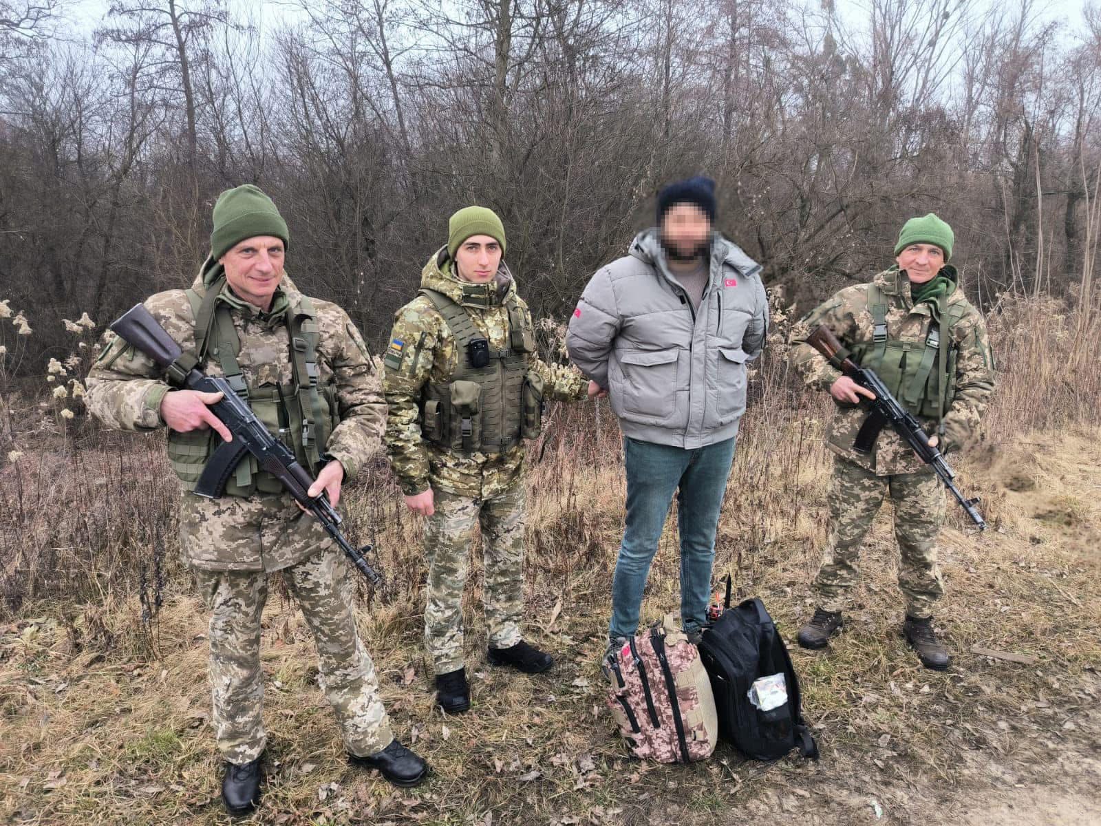 На Львівщині затримали “рибалку”, який планував втекти до Польщі