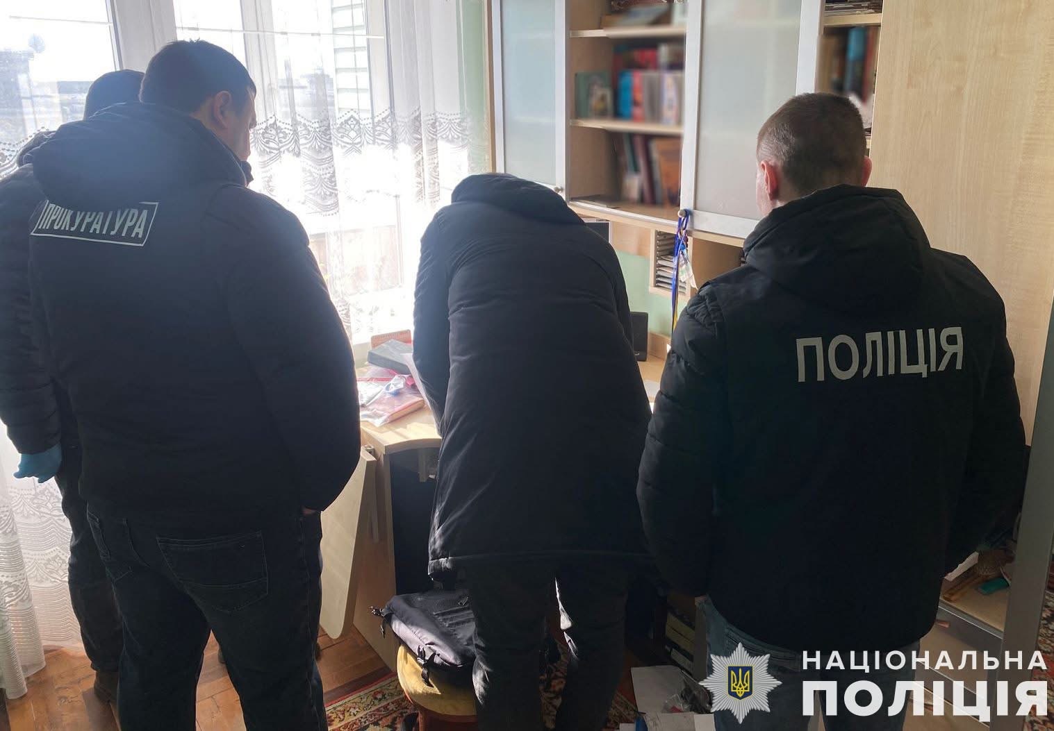 Травматолог лікарні на Львівщині вимагав 2 тисячі доларів у чоловіка за відстрочку від мобілізації