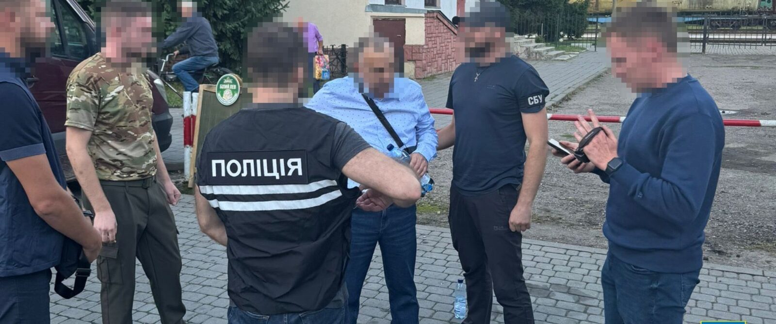 20 000 доларів за виїзд за кордон: жителя Трускавця судитимуть за допомогу ухилянтам