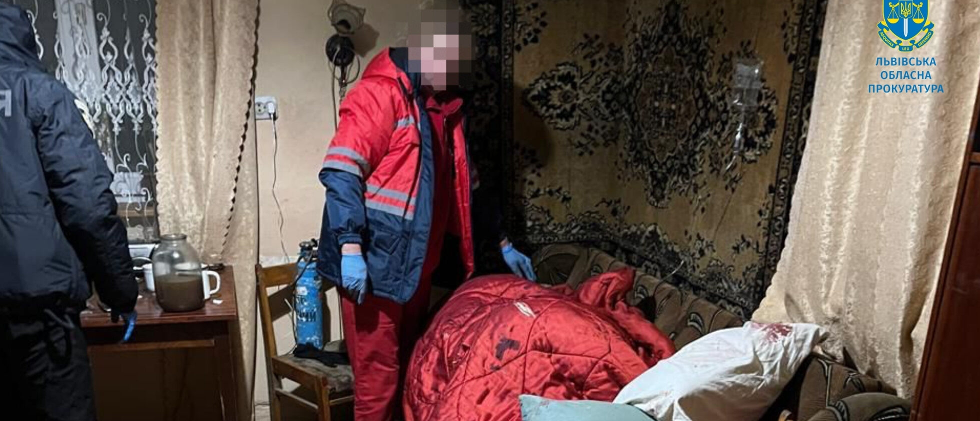 На Дрогобиччині чоловік побив, порізав і відрубав кисть знайомому