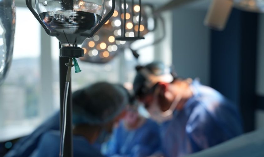 У Львові 59-річна жінка стала донором нирки для власного сина