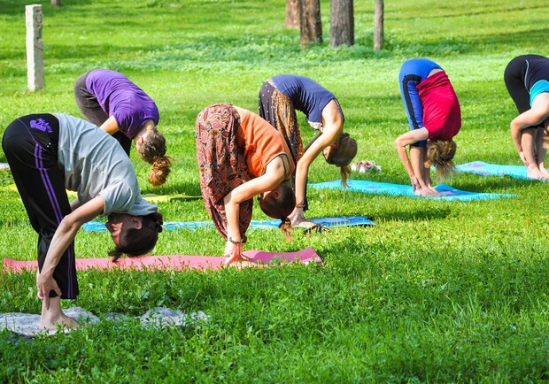 Львів’ян та гостей міста запрошують на безкоштовне тренування та лекцію лікаря у парку: як доєднатись