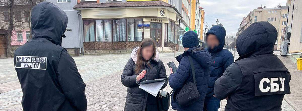 В Дрогобичі затримали адвоката, який за 14 000 доларів обіцяв допомогти уникнути мобілізації