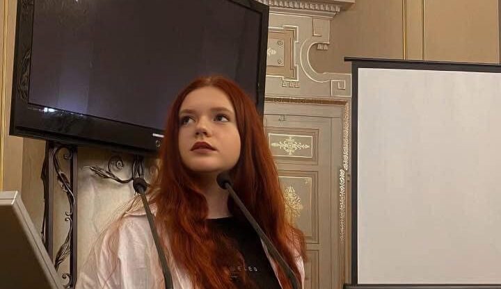 16-річна Оленка Зелик із Солонки знову потребує донорів крові: як допомогти