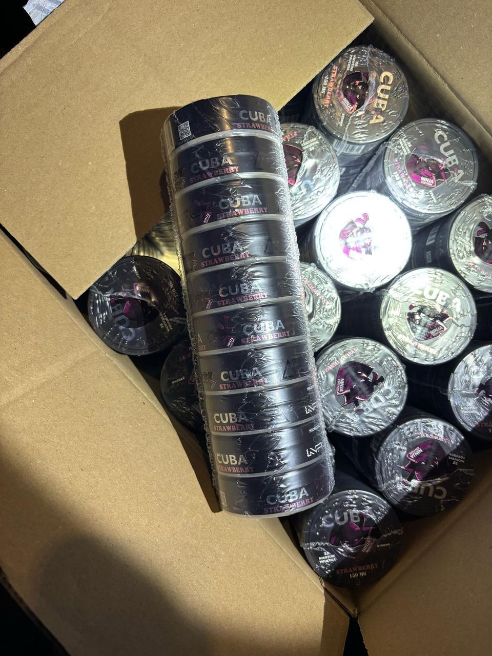 Іноземець намагався ввезти в Україну контрабанду снюсу вартістю близько 300 тисяч гривень (ВІДЕО)