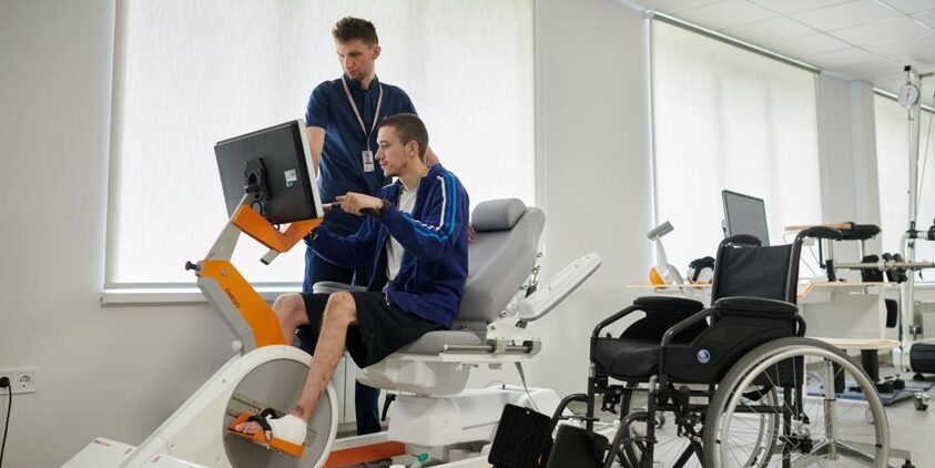 У лікарнях Львова побільшає реабілітаційних відділень