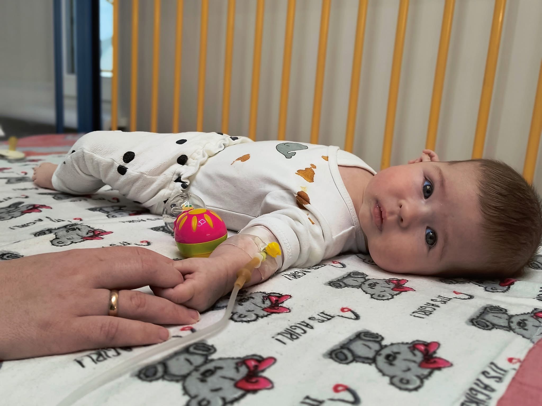 У Львові хірурги врятували 3-місячну дівчинку, яку мало не задушила пухлина