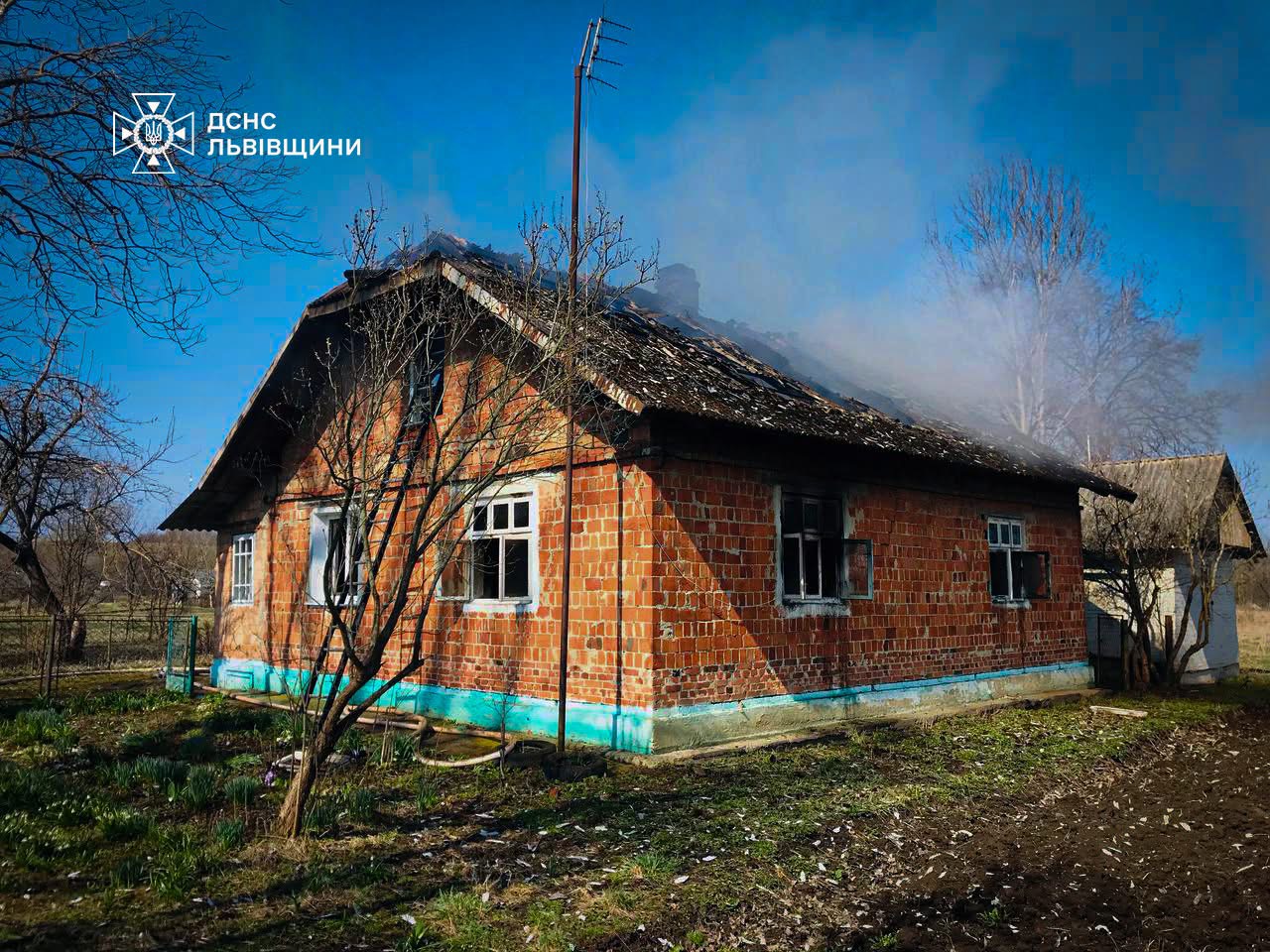 У Дрогобицькому районі горів житловий будинок