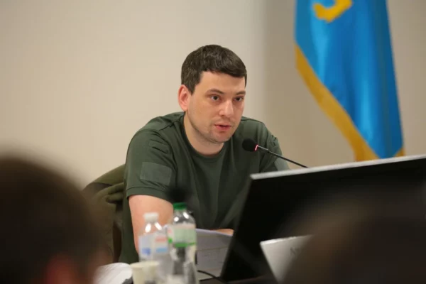 “Не може прифронтова громада віддавати все, а тилові – думати про прокладання бруківки”, – Андрій Годик, перший заступник начальника ЛОВА