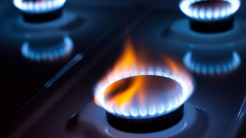 На вул. Стрийській у Львові троє людей отруїлись чадним газом у власній квартирі