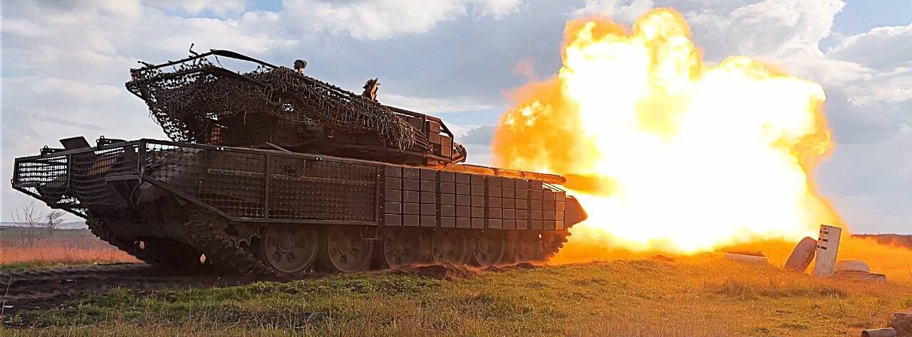 Втрати ворога: відмінусовано ще 1350 окупантів, 31 артсистему і 15 ракет росіян