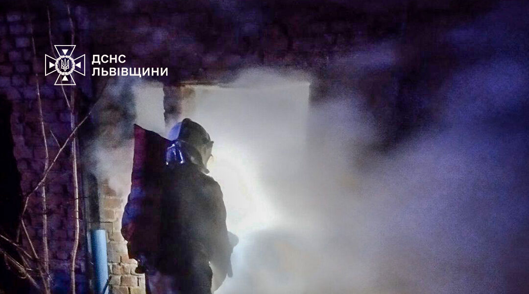 У Жовкві під час гасіння пожежі виявили тіло загиблої людини