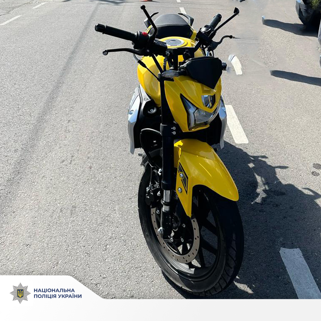 На Львівщині внаслідок зіткнення з мікроавтобусом травмований мотоцикліст