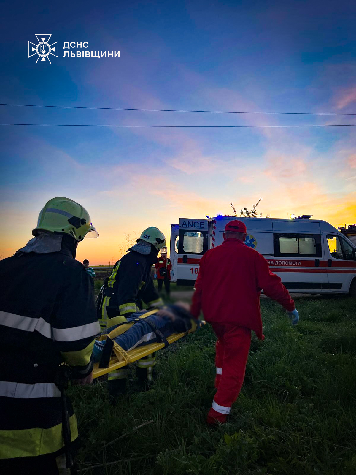 У Рудках 12-річна дитина впала з труби