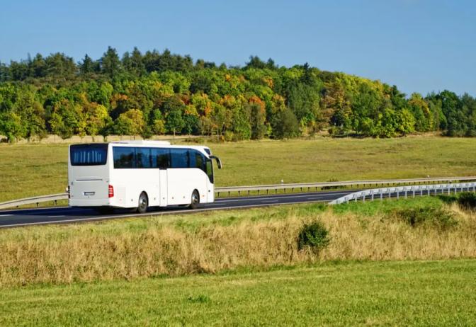 Від завтра автобусний маршрут сполученням № 790  курсуватиме зі змінами