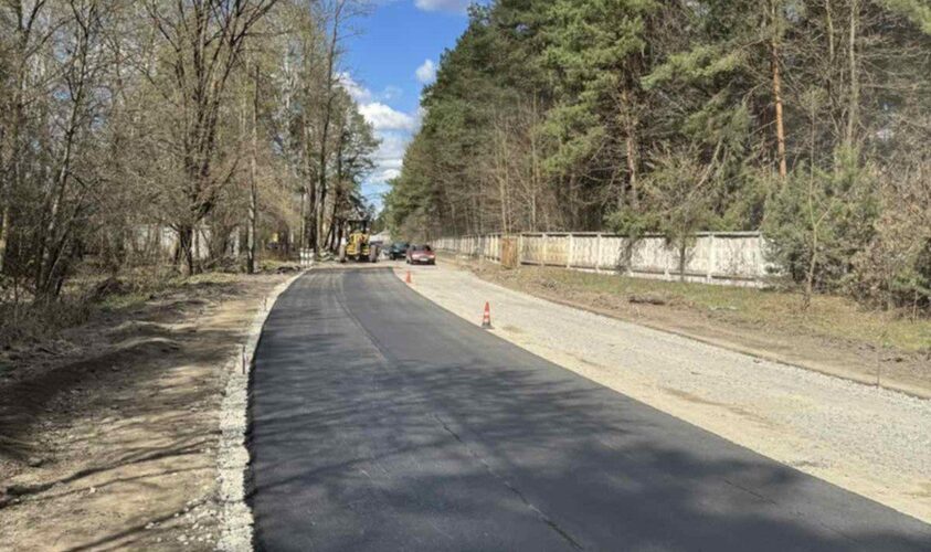 У Брюховичах відремонтують одну з центральних вулиць: деталі