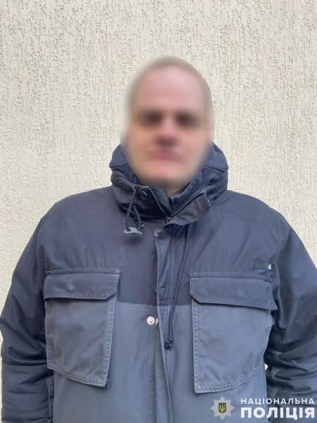 У Львові затримали чоловіка з гранатою, який викрав батарею з електросамоката