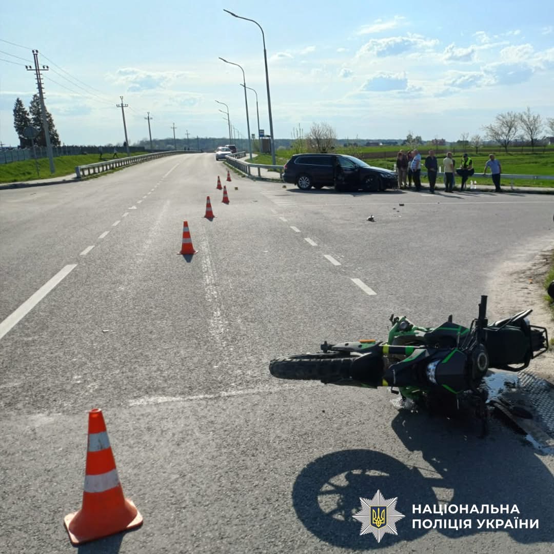 Шестеро підлітків постраждали у трьох ДТП з мотоциклами на Львівщині