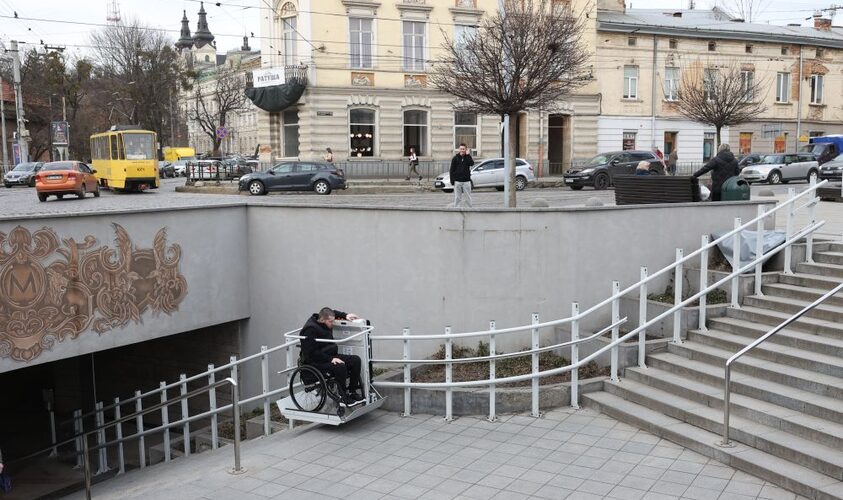27 млн гривень передбачили у бюджеті Львівської міськради на облаштування пандусів і підйомників