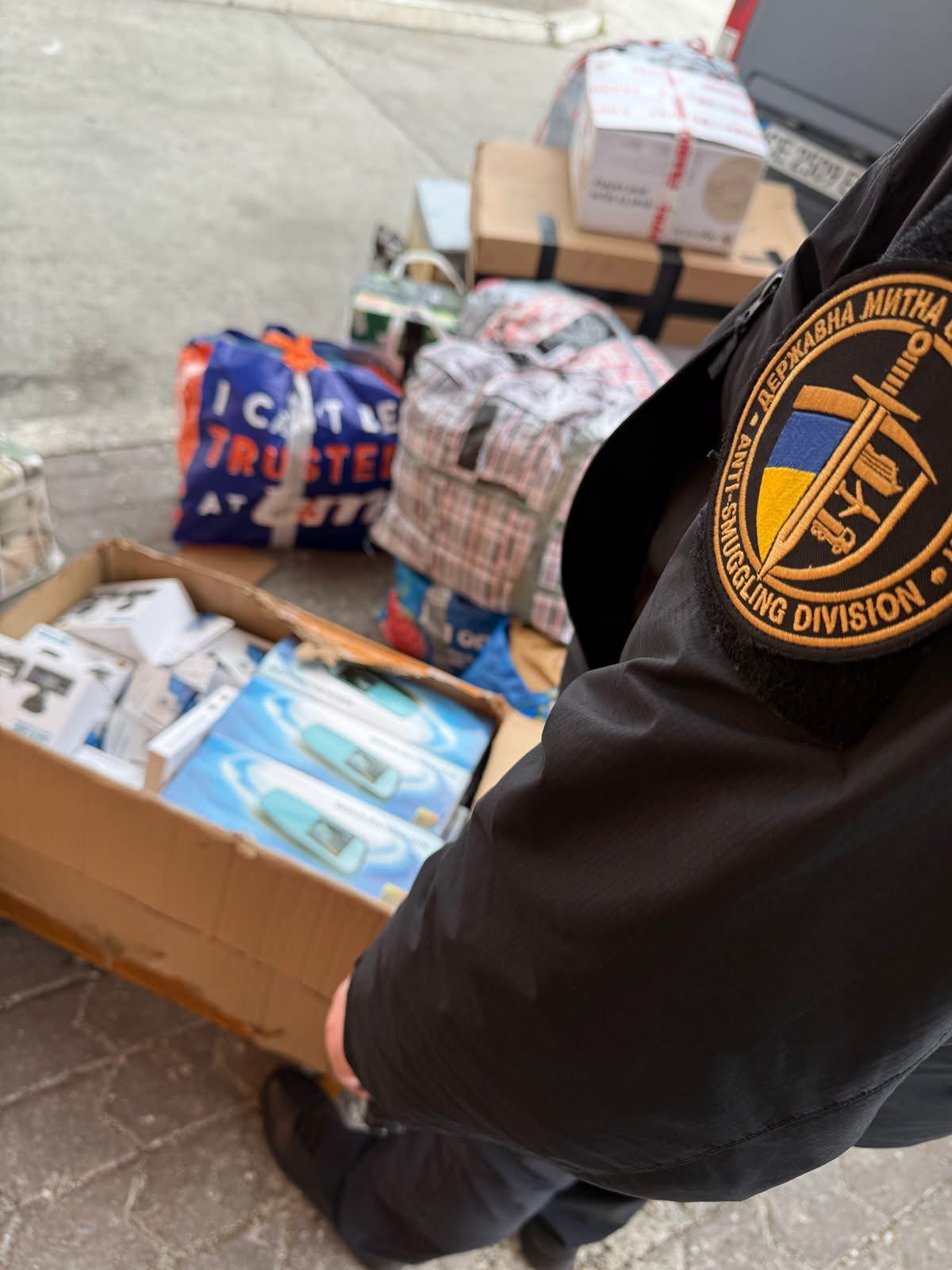 На польському кордоні митники зупинили дві партії технічних засобів на 700 тисяч гривень