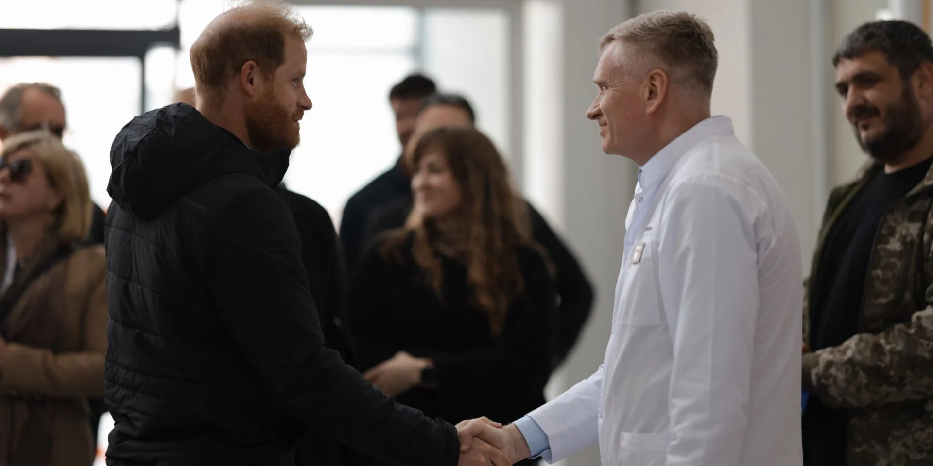 Принц Гаррі таємно відвідав Львів та зустрівся з пораненими військовими