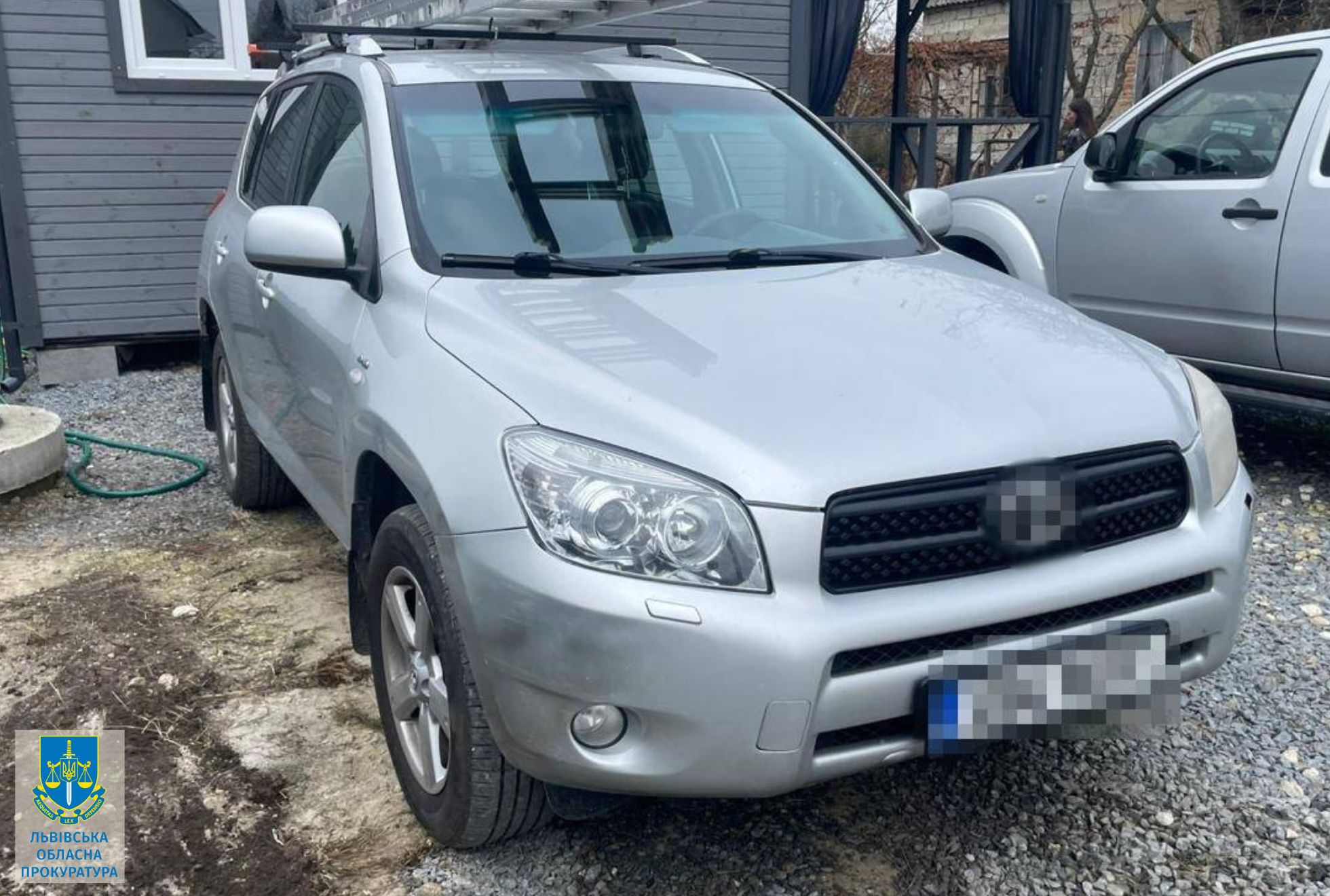 Контрабанда автомобілів під виглядом гуманітарки: на Львівщині судитимуть організатора схеми