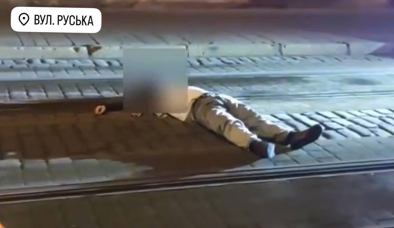 В центрі Львова трамвай на смерть переїхав чоловіка