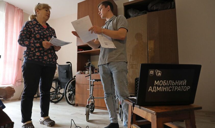 Для мешканців Львівської громади діє «Мобільний адміністратор»